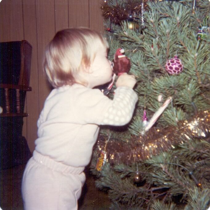 1974-12 christmas bear